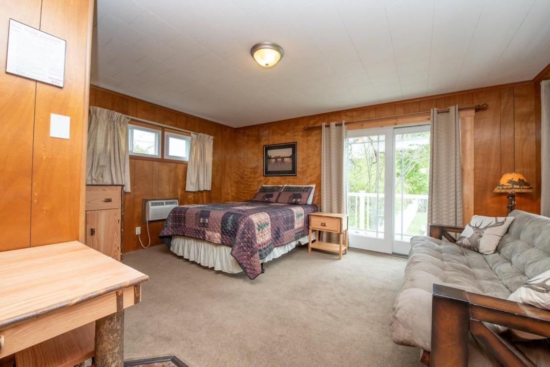 Shore Meadows Lodge Llc Lake George Luaran gambar
