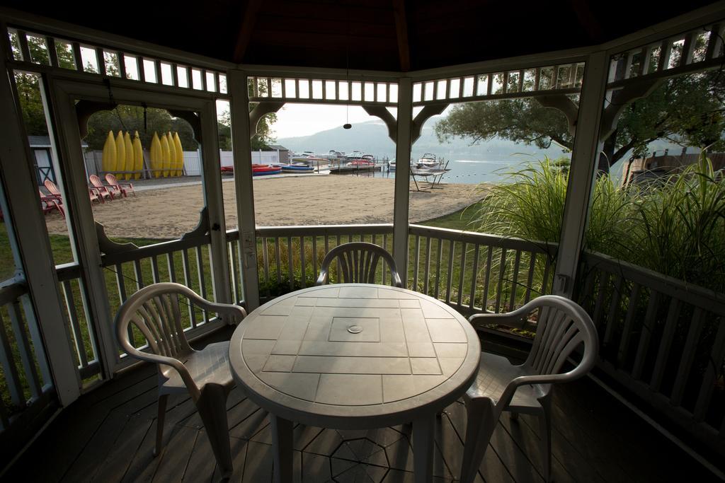 Shore Meadows Lodge Llc Lake George Luaran gambar